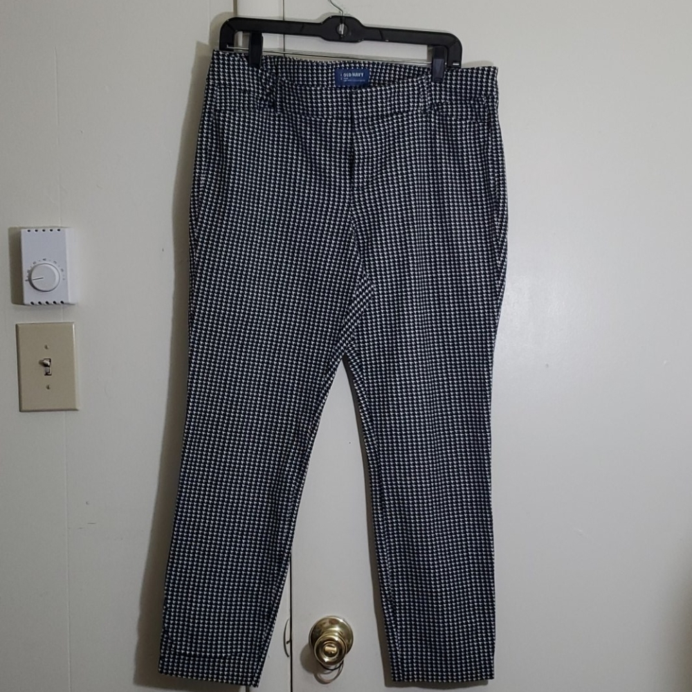 Old Navy Pixie Mid Rose Houndstooth Pants Women's